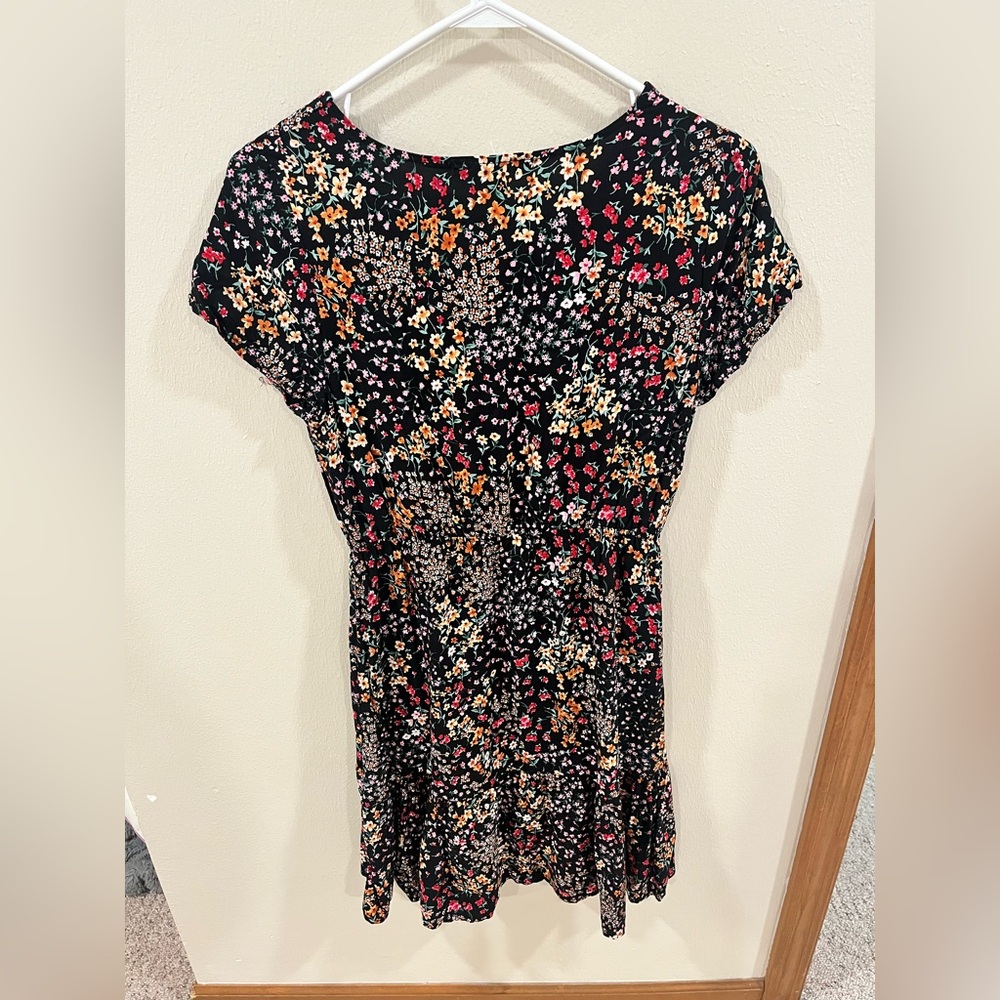 Passport Black Floral Button Front Mini Dress Rayon Size Medium - Picture 2 of 6